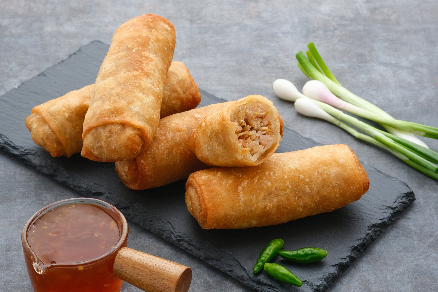 CHICKEN SPRING ROLLS - CRISPY HAWKER STYLE